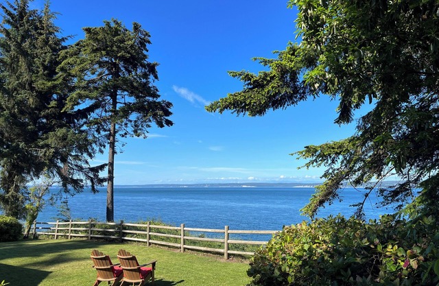 Top Rated! Stunning Waterfront Island Paradise home