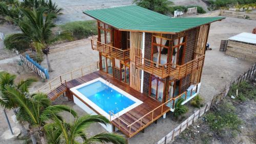 Top tower Caleta Grau Top Host