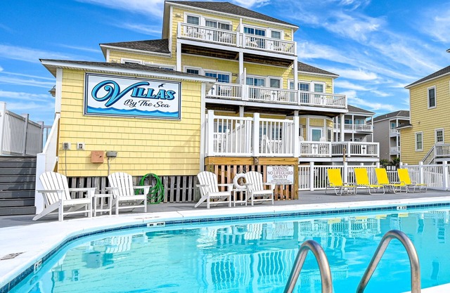 Topsail Island Direct Oceanfront! POOL/Private Hot Tub -5 br sleeps 12-
