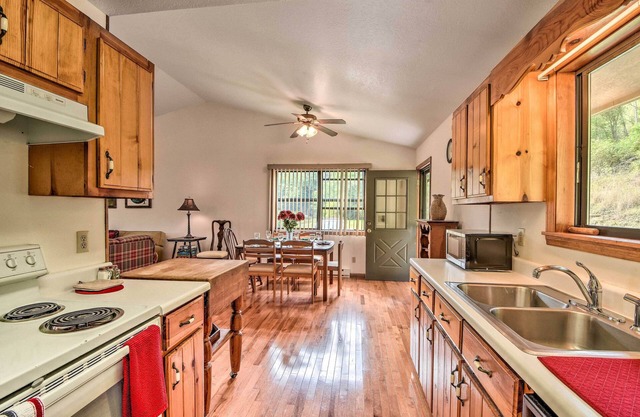 Topton Cottage 9 Mi to Nantahala Natl Forest!