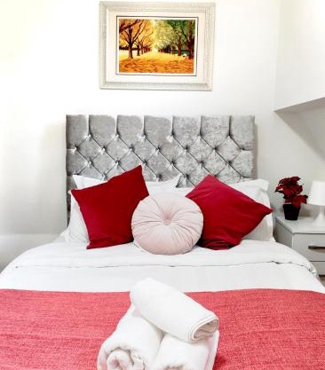 Tower Bridge Roomzzzz BnB