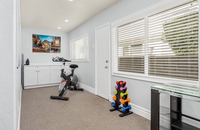 Tower District Gem- King Sleep Number Bed & Gym