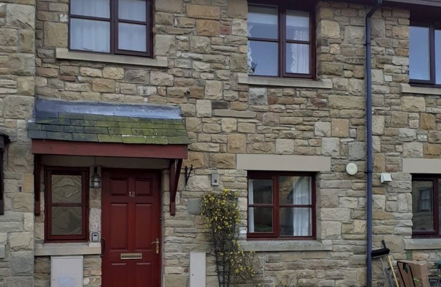Town centre location, easy walking distance of all shops ,pubs and restaurants