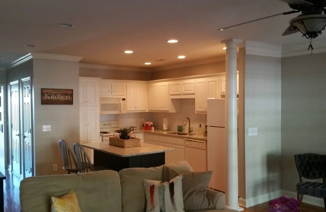 Town Home In Franklin with a Perfect Launching Point to All of Nashville