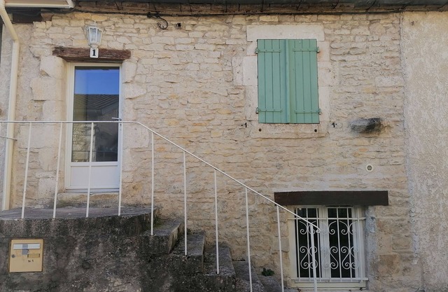 Town house close to town center with all amenities