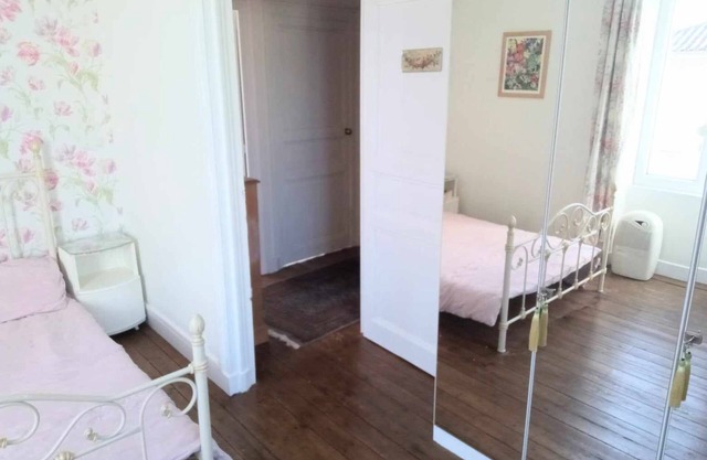 Town House in the Centre of Montemboeuf. All Facilities Within Meters