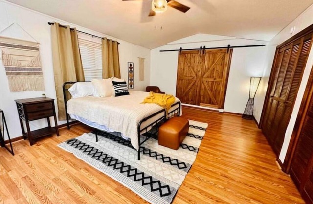 Townhome in Elizabethton, TN near Tweetsie Trail
