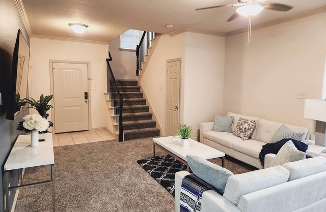 Townhome near Globe life & Arlington AT&TStadium.