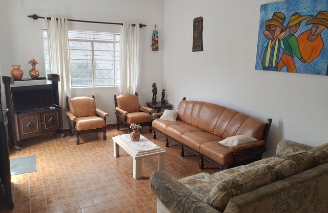 Townhouse ideal for family, great location !