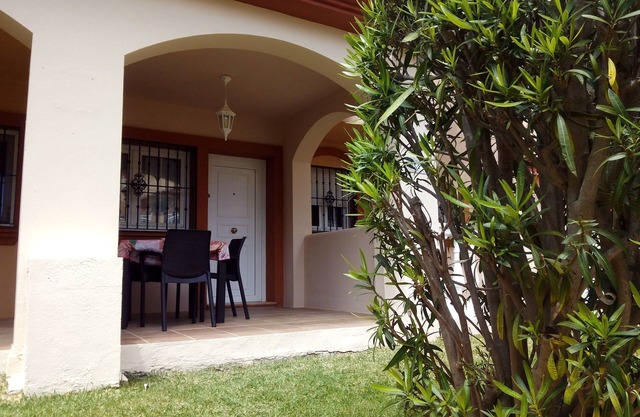 Townhouse with pool in Islantilla Golf Club