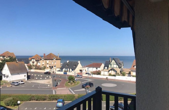 Trés bel appartement avec vue mer