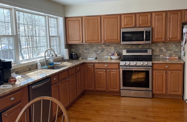 Track Retreat. Minutes to the Saratoga Race course, Saratoga Springs