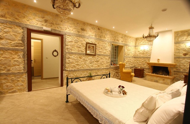 Traditional Villa Vanilia next to the sea!