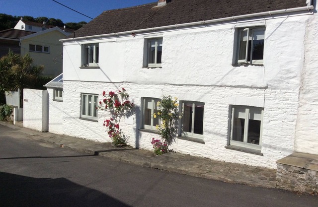 Traditional Cornish Cottage - Centre Of Portscatho