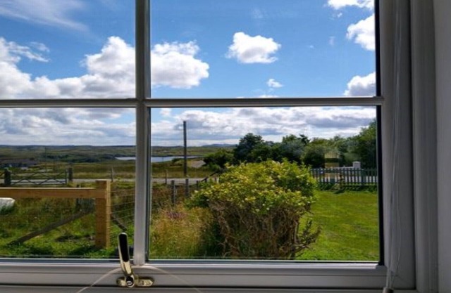 Traditional Crofters Meadowcroft Cottage