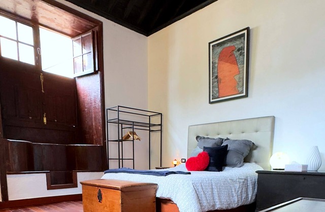 Traditional Full House - Gara & Chico