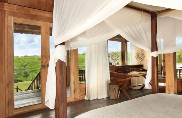 Traditional Joglo 2Bdrm Villa by Ocean