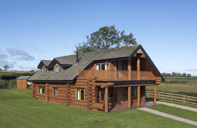 Traditional Scandinavian Random Log Home