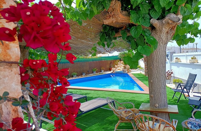 Traditional villa with private pool on the Dorada coast
