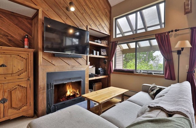Trailside Condo with Private Hot Tub and Gorgeous Views
