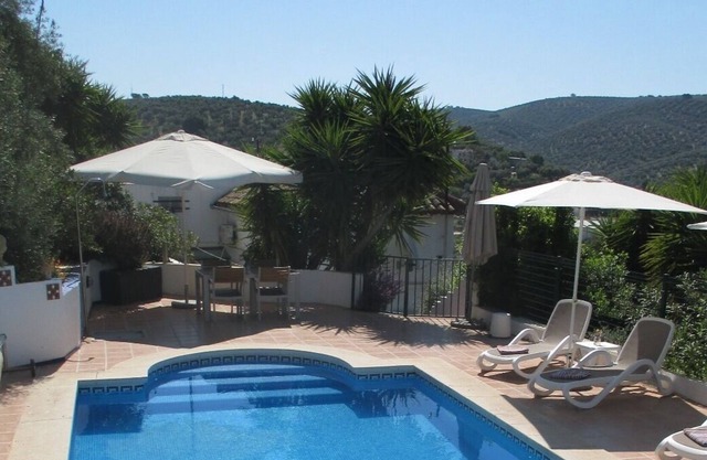 Tranquil One Bedroom Casita with Beautiful Pool, Air-Con and WiFi