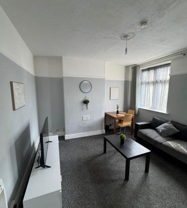 Tranquil 1BR in Hainault