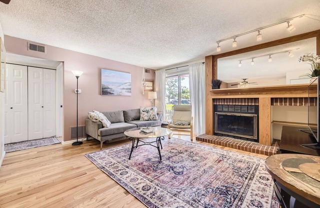 Tranquil 2-Bedroom condo in Littleton.