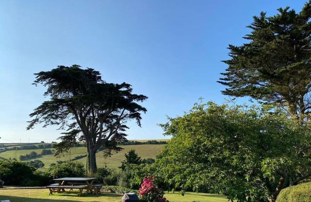 Tranquil family retreat, large plot, splendid view