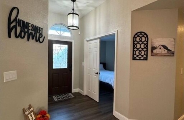 Tranquil Family Retreat with Downtown Nearby