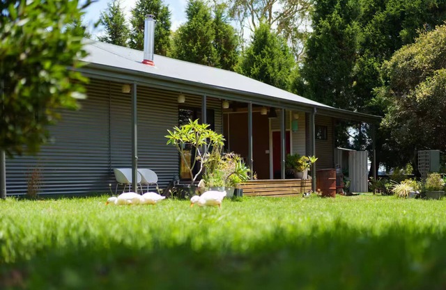 Tranquil Farmstay on Central Coast! Cozy Holiday Rental for couples & families