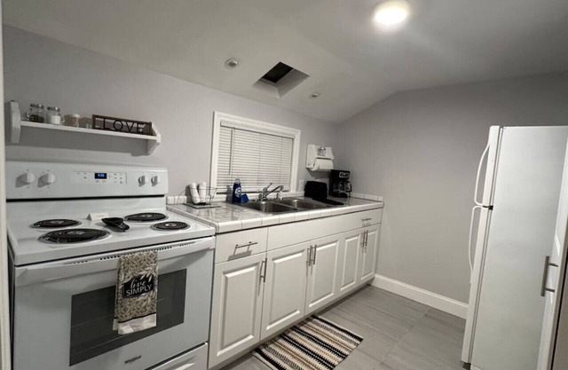 Tranquil Hideaway: 2-Bedroom Retreat near Mills/50