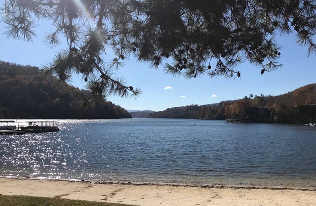 Tranquil home near the lake with two furnished decks, fast WiFi, and fireplace