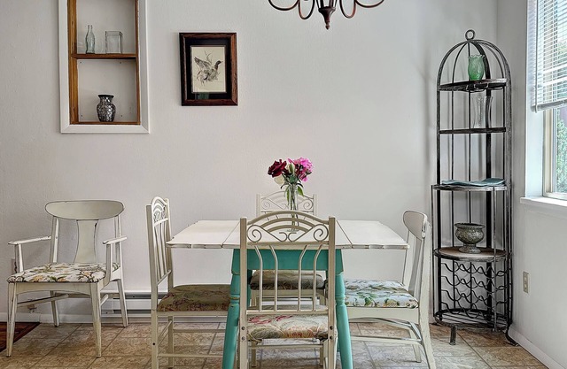 Tranquil hotel with 4 beds, Full kitchen, Living Room, Dining Room in Paonia