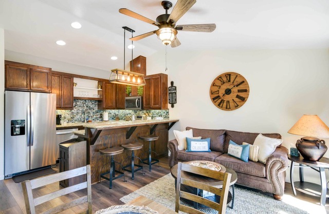 Tranquil Lake Almanor Getaway w/Grill!