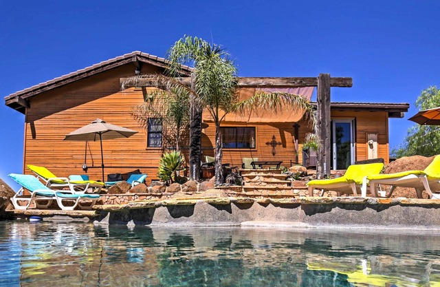 Tranquil Mountain Retreat 