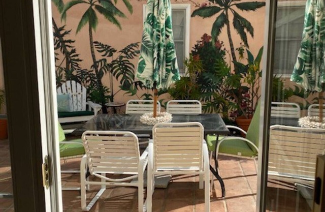 Tranquil oasis in the suburbs