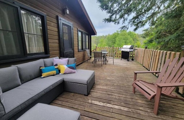 Tranquil Off-Grid Oasisn
