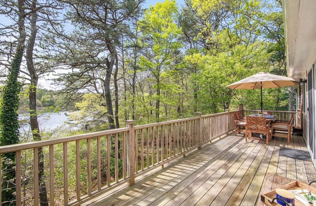 Tranquil Pond-View Escape in Dennis