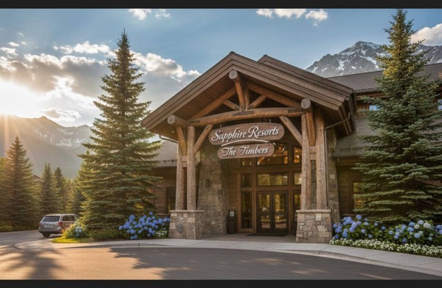 Tranquil resort with fitness room in Island Park