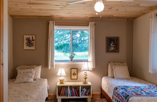 Tranquil Retreat @ the SEED Lodge: Nature, Comfort & Shared Serenity