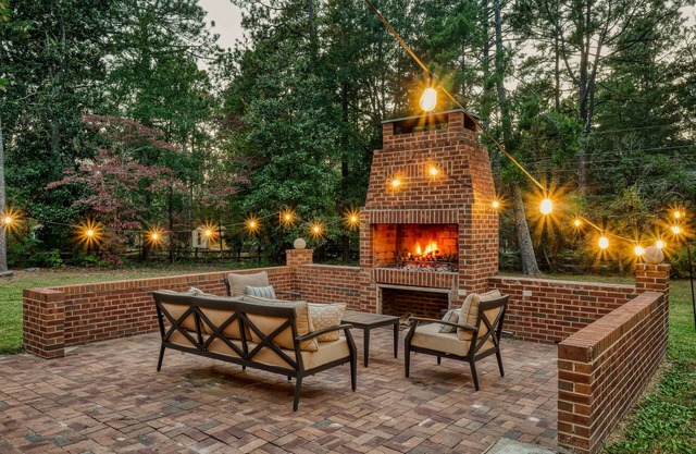 Tranquil Retreat w/Hot Tub, Large Patio, 2 living rooms