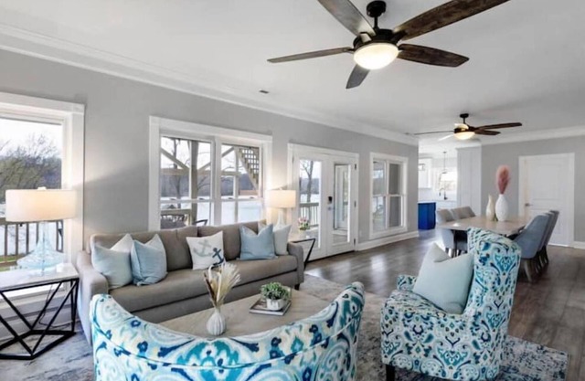 Tranquil waterfront getaway