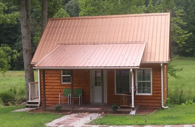 Tranquil Waters Cabin. 4 person secluded rental cabin!