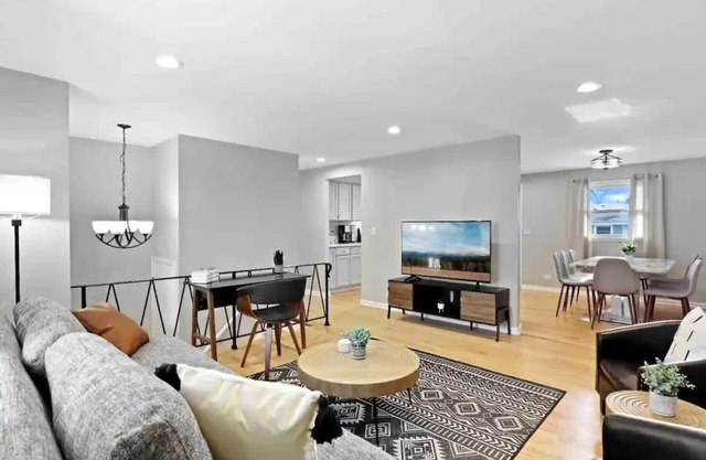 Tranquility 4BR Schaumburg