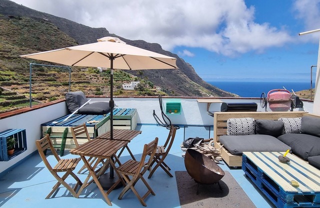 Tranquility and adventure in the heart of Hermigua.