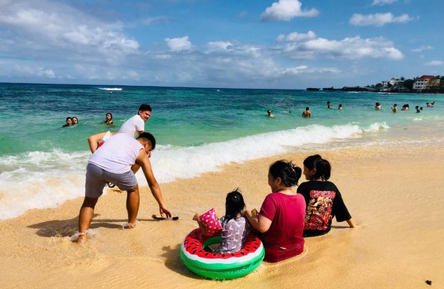Transient House at Patar White Sand Beach