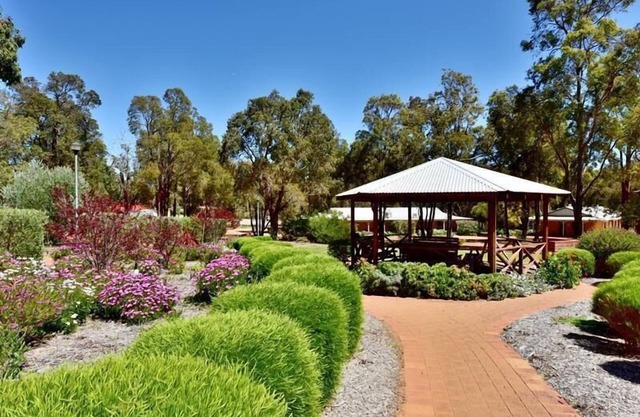 Travellers Rest Motel