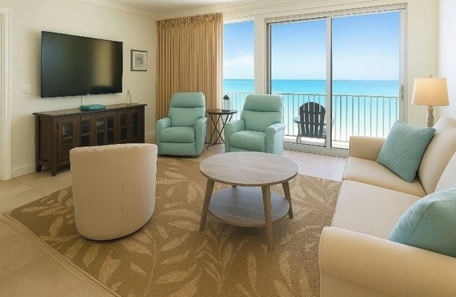 Treasure Island Resort 9th Floor Beachfront Master, Pool, Jacuzzi & Beach Chairs