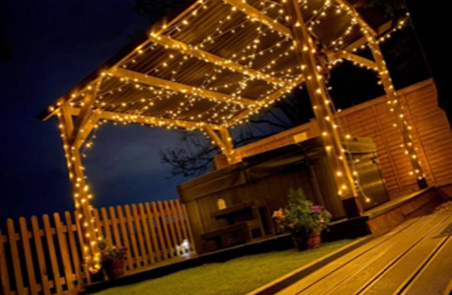 Treat yourself to a chritmasy break in our beautiful lodge with private hot tub