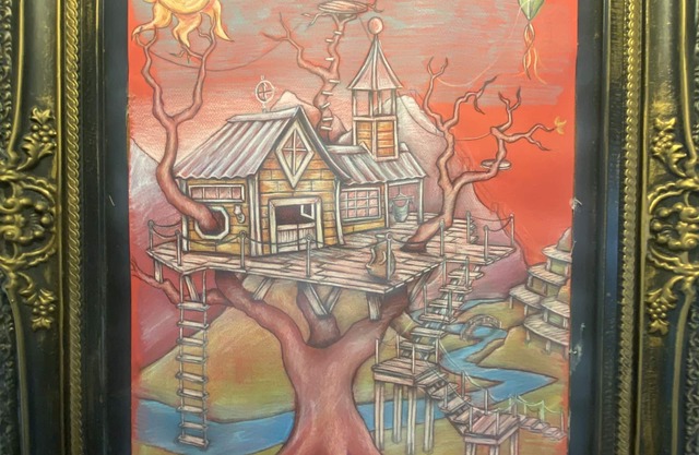 Treehouse Guesthouse: 3 BR Unique Home for 8 adults plus 400 sq ft Fun Treehouse